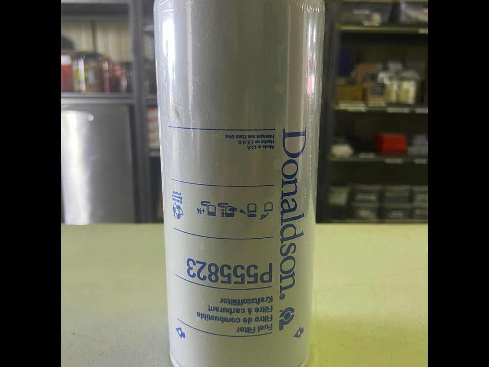 Donaldson P555823 Fuel Filter, Spin-on