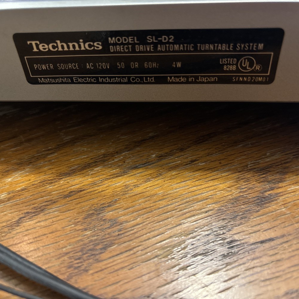 Technics SL-D2 Direct Drive Turntable