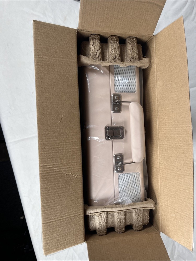 Vinyl Time Vintage-Retro Turntable - White