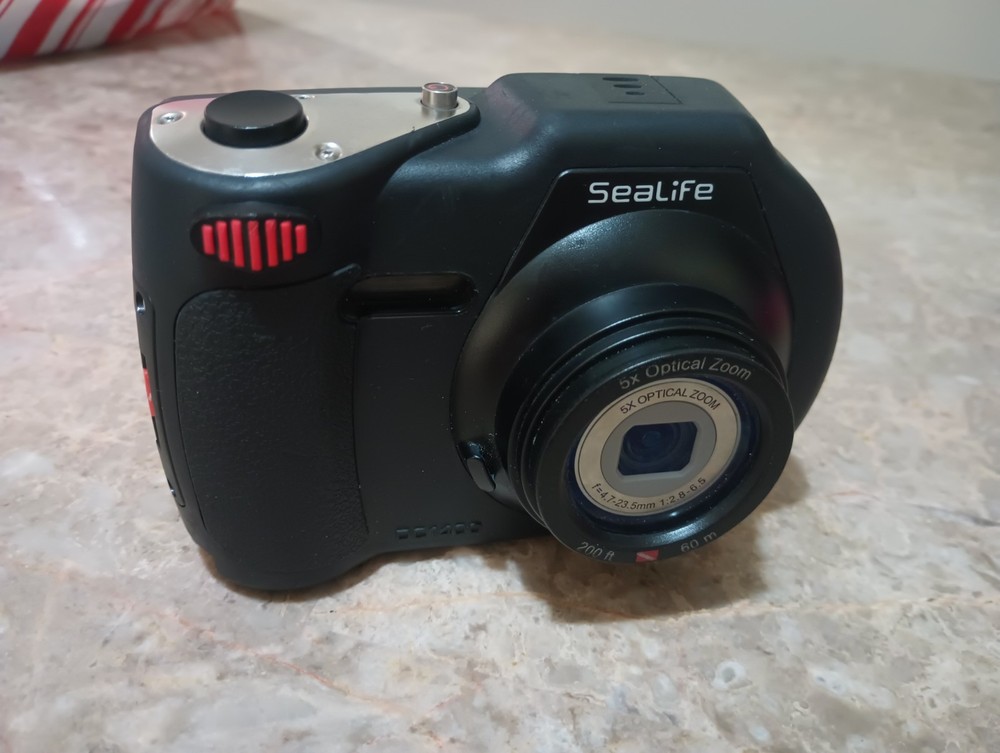 Sealife DC1400 HD Digital Underwater Camera Bundle