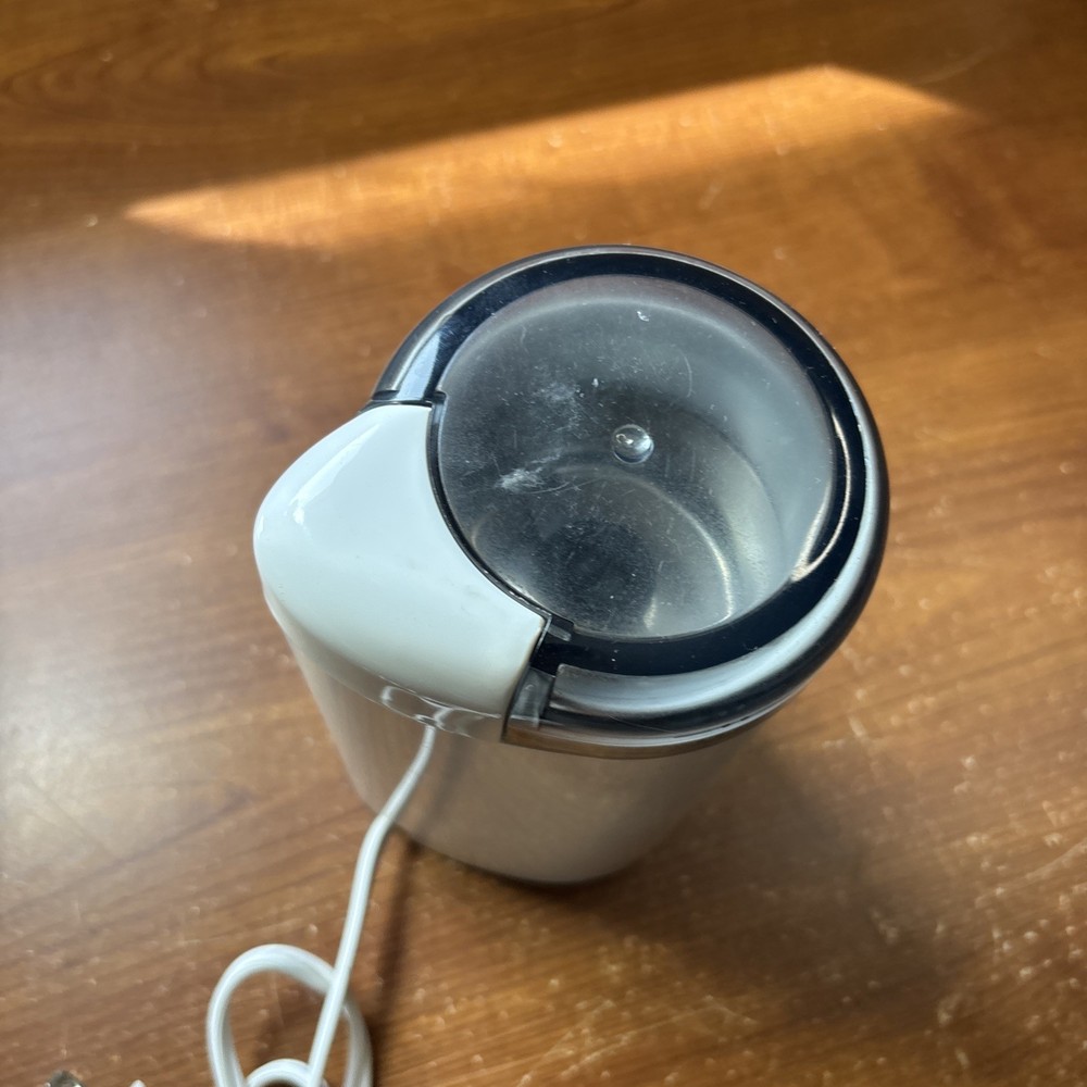 cuisinart coffee bean grinder White DCG-20N