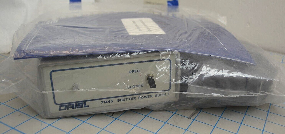 71445 / SHUTTER LIGHT SOURCE, 1.4-IN 71445 / ORIEL INSTRUMENTS