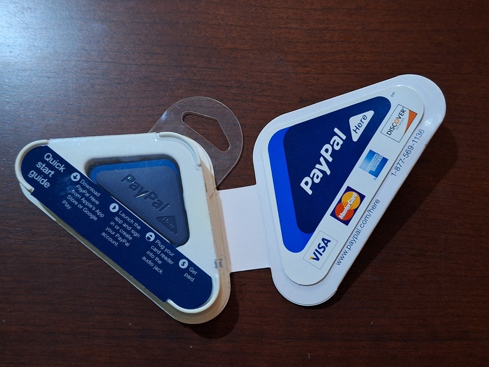 PayPal Here Triangular AUX Port/Headphone Jack Credit Card Reader w/Original Box