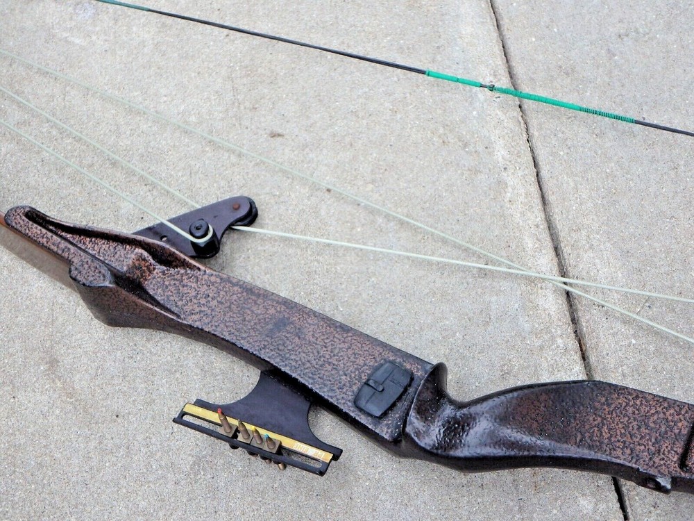 VINTAGE BEAR WHITETAIL HUNTER COMPOUND BOW 39in PROLINE SIGHT/RAIL