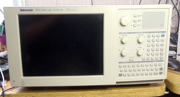 TEKTRONIX TLA714 LOGIC ANALYZER WINDOWS main frame