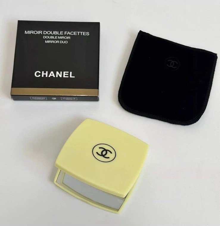 CHANEL Mirror Duo Compact Double Facette Makeup Yellow