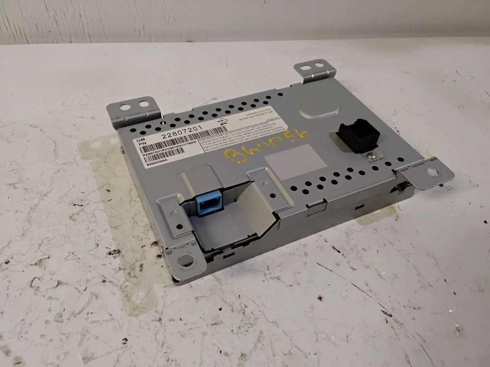 2010-2017 GMC Terrain Dash Mounted Lower 7" Display Screen