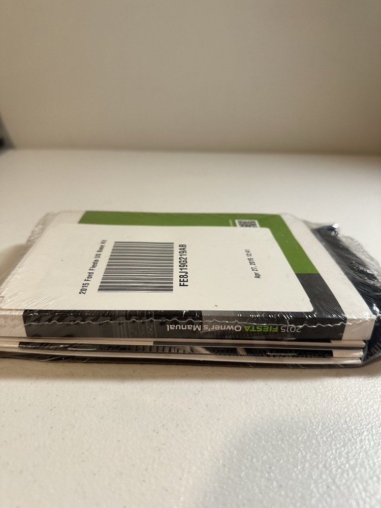 2015 Ford Fiesta Owners Manual Set