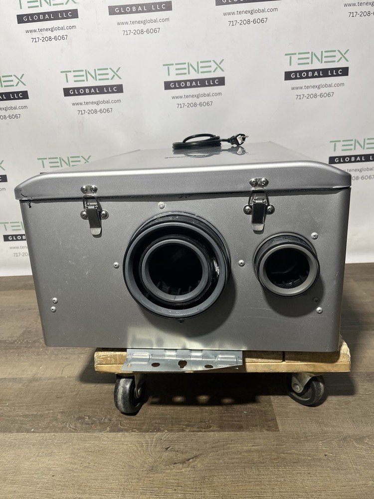 Rinnai RX199iN Tankless Water Heater 199k BTU Nat. Gas/Propane Gas (B-16 #1632)