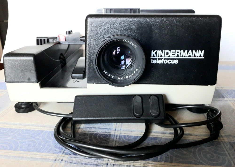 KINDERMANN TELEFOCUS 1800 SLIDE PROJECTOR