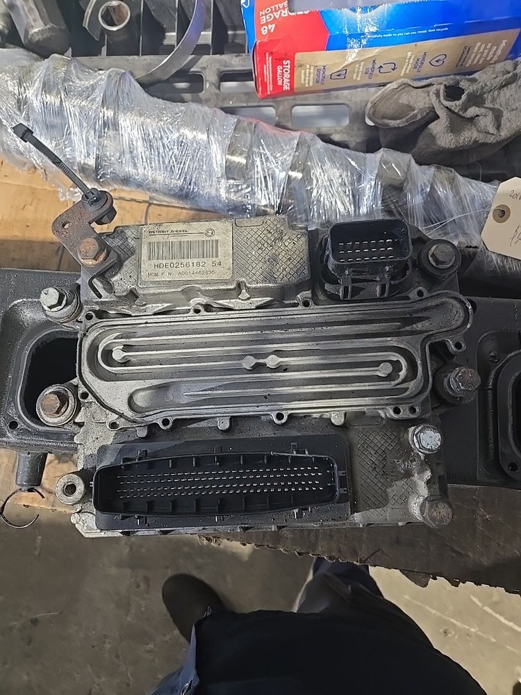 Detroit DD15 Engine ECM ECU Engine Control Module A0014462835