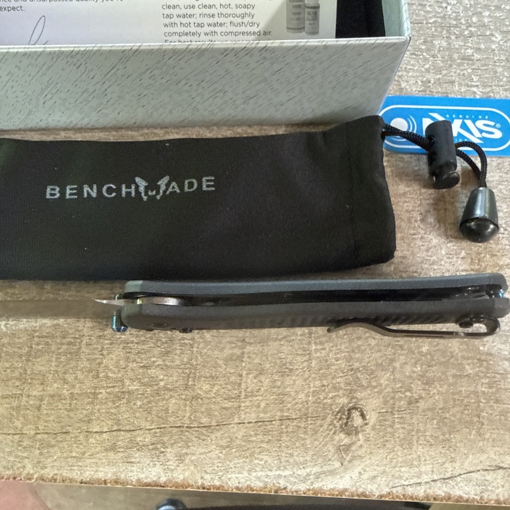 Bugout* 535 Black S30V AXIS Lock EDC Stainless Blade Authniticity unverified