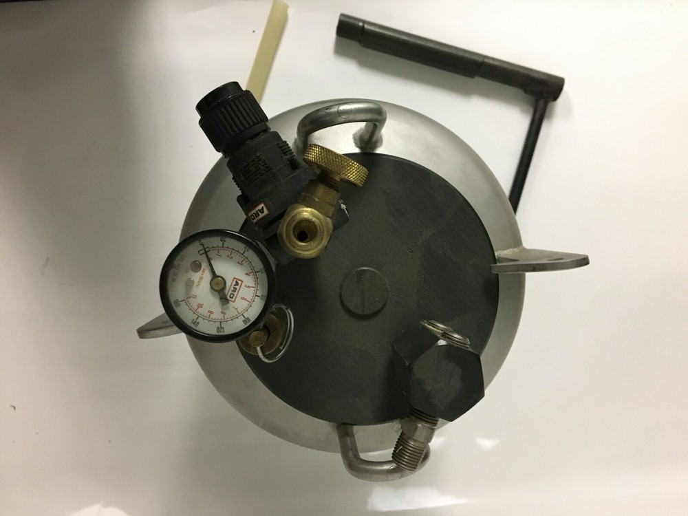 ARO Regulator and Hydraulic Cylinder Refill System - 034