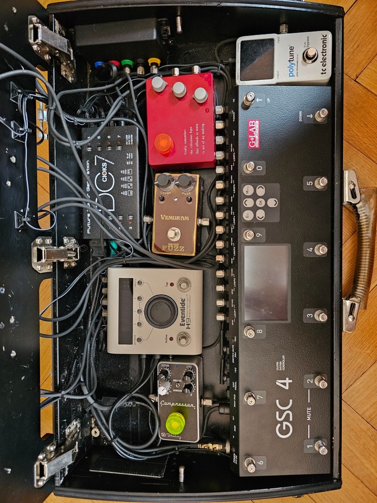 Complete Schmidt Array guitar pedalboard