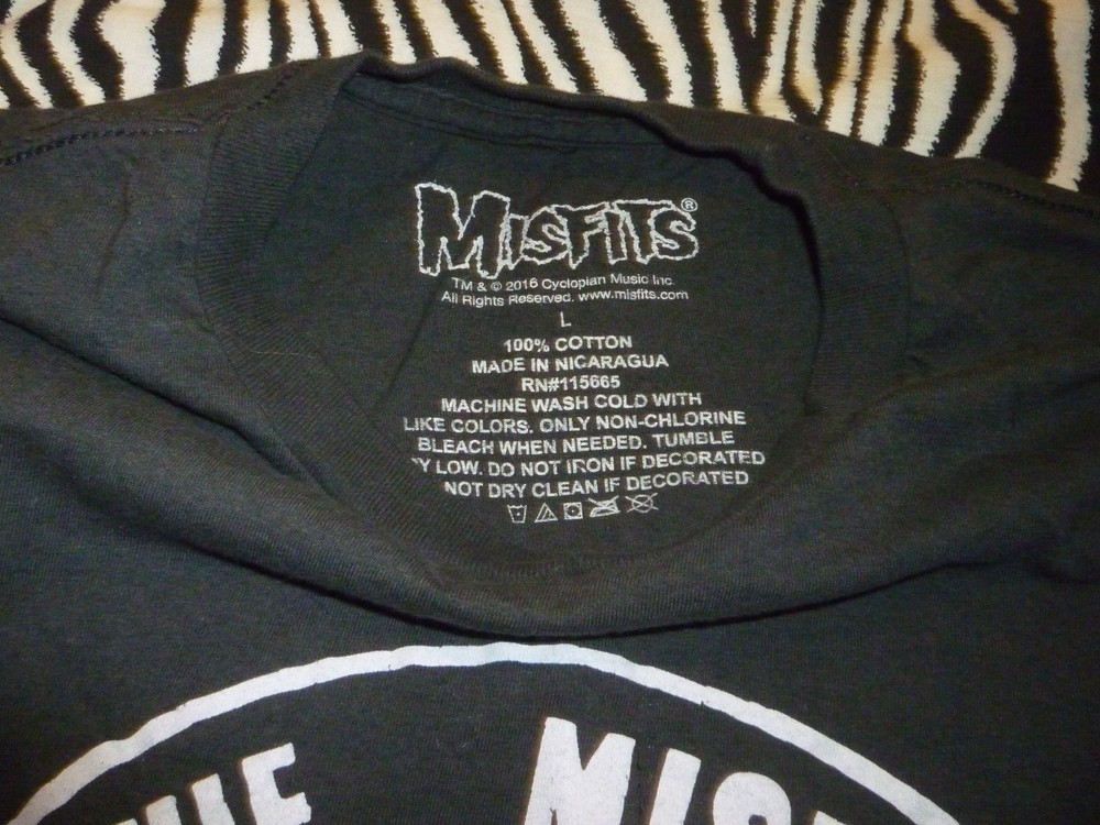 Misfits Shirt ( Used Size L ) Good Condition!!!