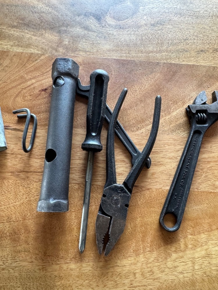 VW BUG BUS Karmann GHIA TYPE 3 THING SUPER BEETLE TOOL KIT