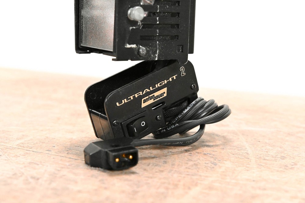 Anton Bauer Ultralight 2 On-Camera Light CG003EG