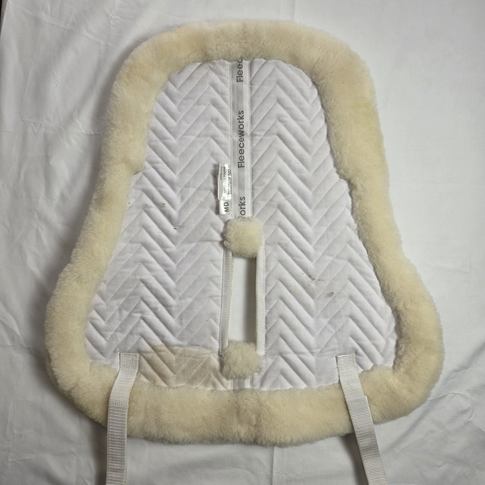 Fleeceworks Sheepskin Wither Relief Half Pad Size Medium White EUC