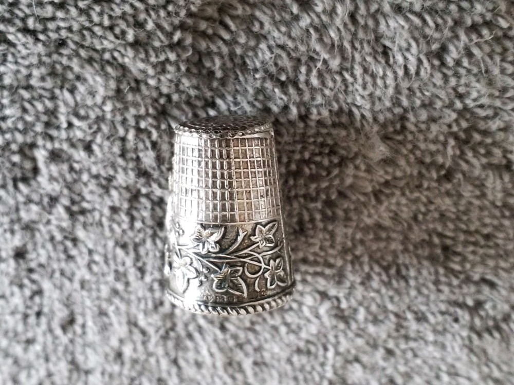 VINTAGE SILVER 925 THIMPEL, OWL IMAGE, USED