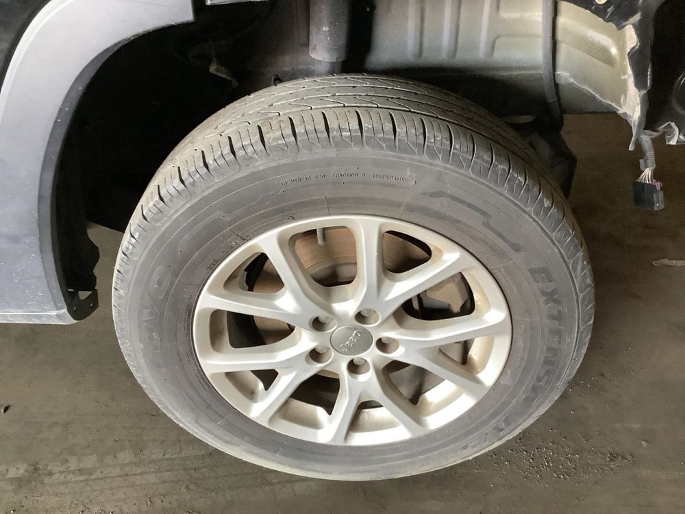 CHEROKEE 2018 Glove Box 4715365