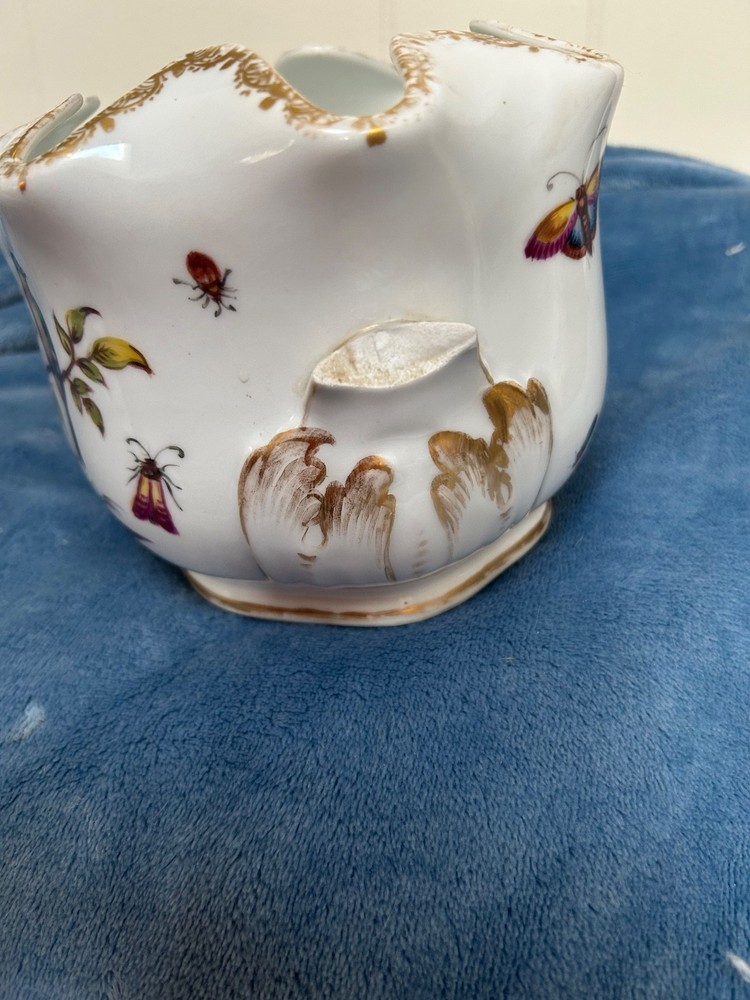 Helena Wolfsohn Dresden Augustus Rex Cache Pot Planter AS IS missing a handle