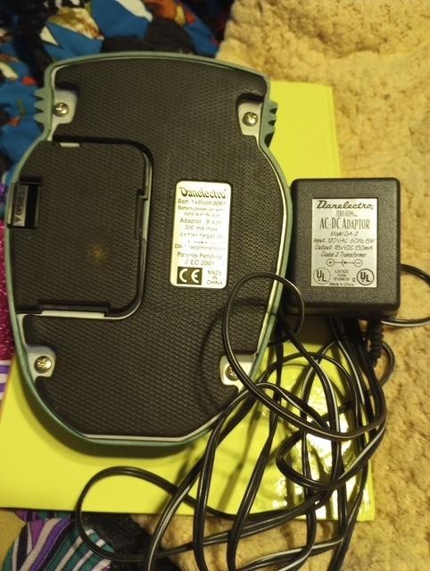 DANELECTRO-BACK TALK-REVERSE DELAY-VINTAGE PEDAL