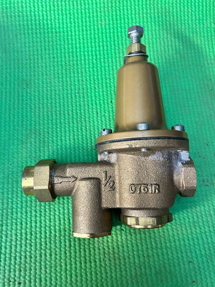 Watts Water Pressure Reducing Valve - Threaded 1/2U5B-Z3