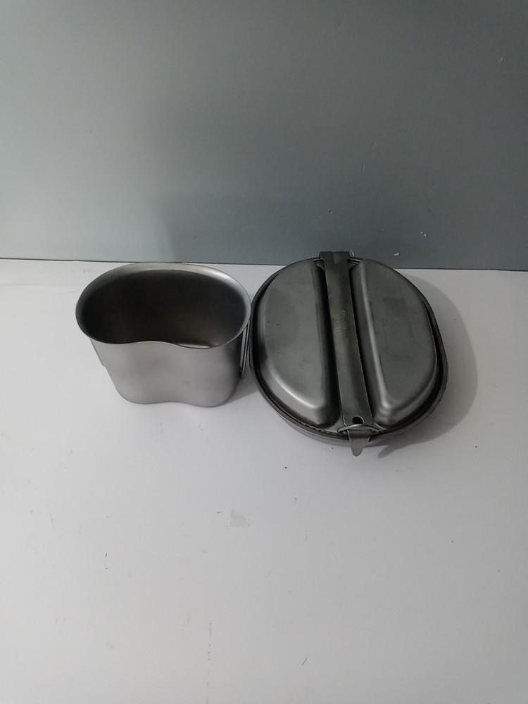 U.S. Metal Mess /Canteen Cup- Dated 1982 Set