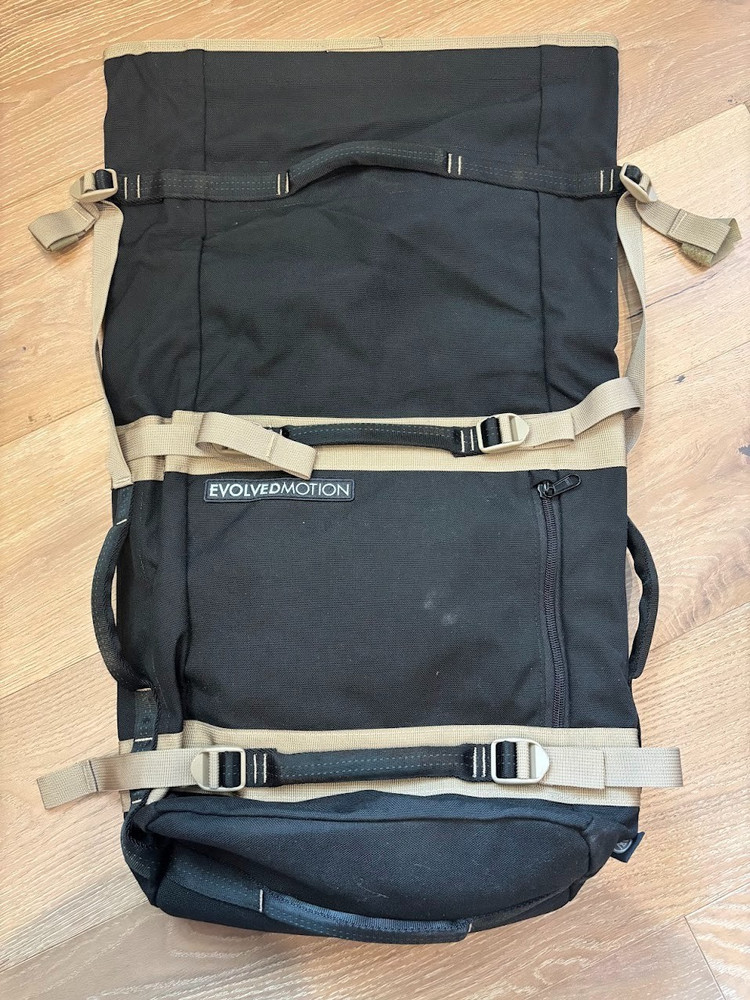 Evolved Motion - EmPack OG Backpack 30 Liter - Black - Includes 2 Reserviors