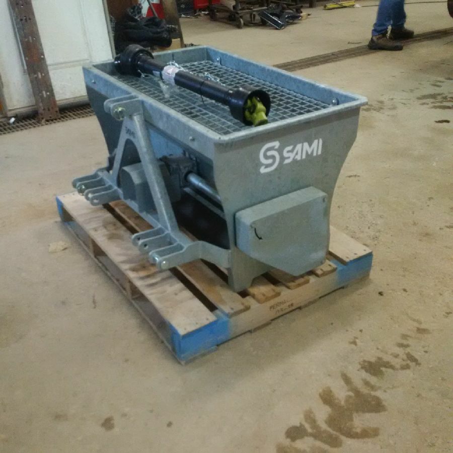 SAMI ST1250PTO tractor 3pt. salt spreader galvanized-50 inch