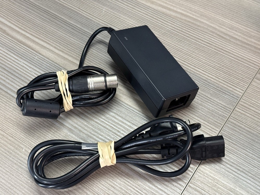 UAD-2 Satellite Thunderbolt DSP Accelerator Quad-Core w/ Box