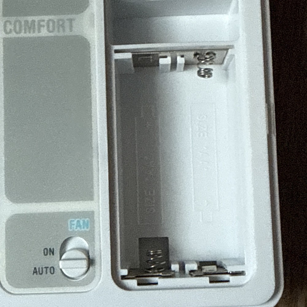 Goodman Non-Programmable Digital Thermostat TSTATG1100