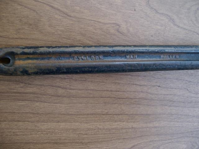 OLD CAST IRON CYCLOPS NAIL PULLER UNION HARDWARE CO. CONN.