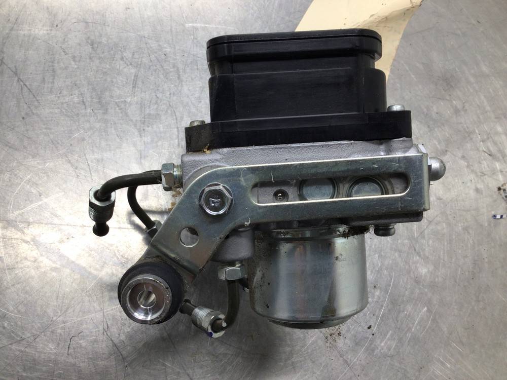 2009 Kawasaki Concours 14 ZG1400A ABS OEM ABS PUMP UNIT MODULE