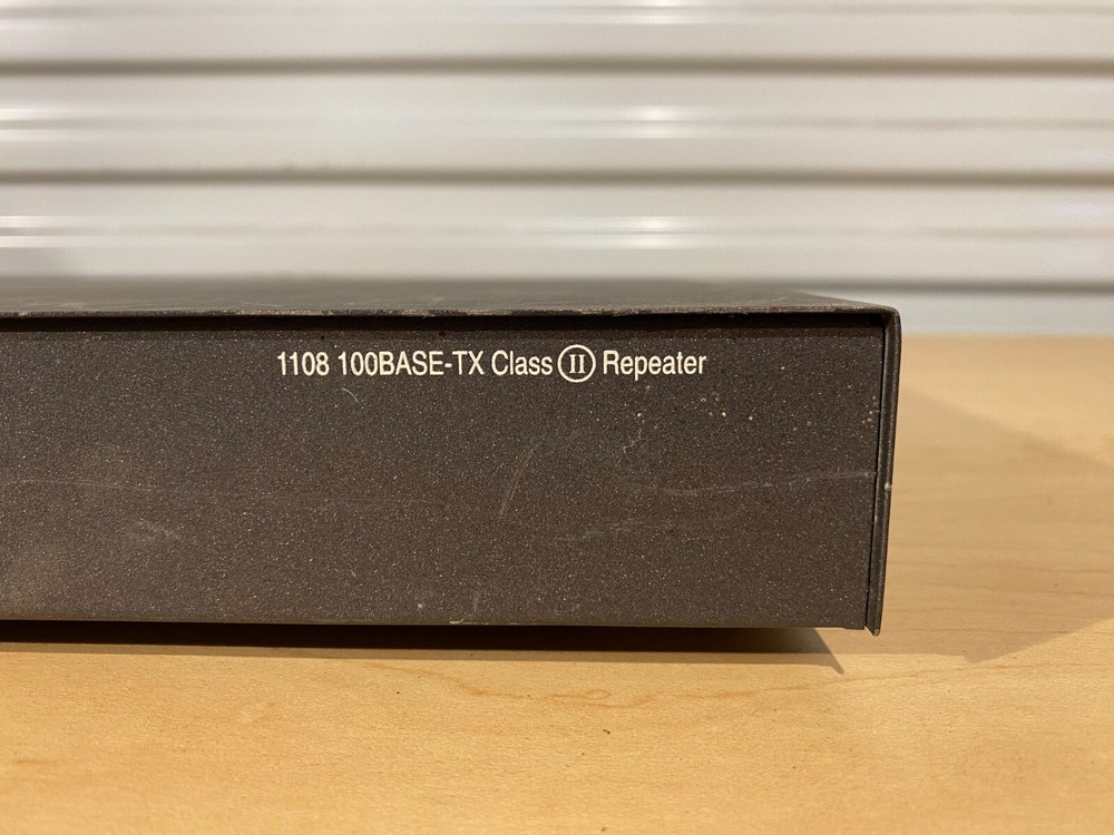 COMPAQ Netelligent 1108 100Base-TX Class II Repeater