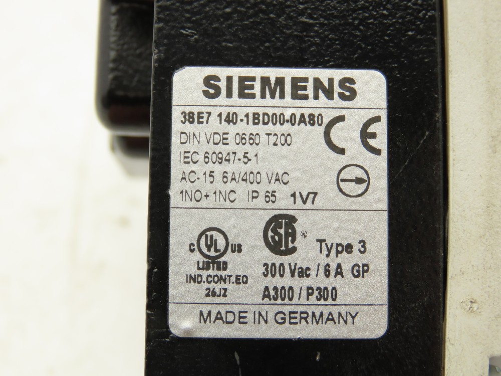 Siemens 38E7 140-1BD00-0A80 Rope Pull Grab Cable Switch E-Stop Spring Return