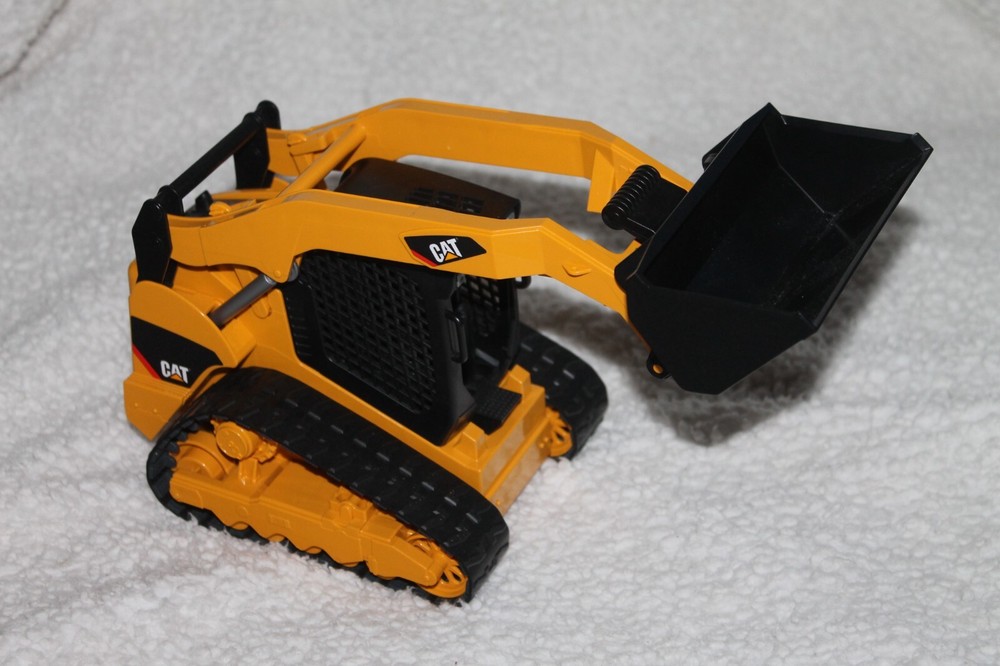 BRUDER CAT CATERPILLAR MULTI TERRAIN LOADER DIGGER VEHICLE 1:16 EUC