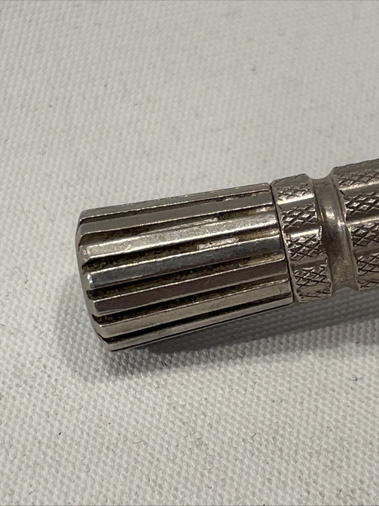 Vintage Gillette DE Razor Twist To Open, Made In England Code S