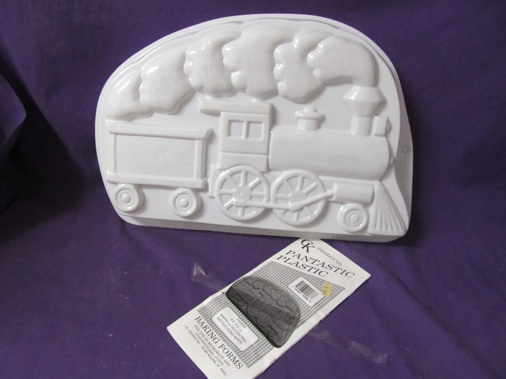Choo Choo Train Pantastic Plastic cake pan