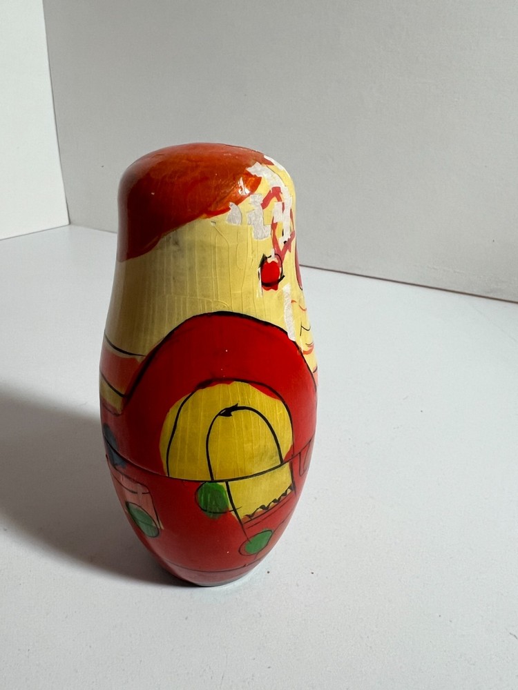Nesting Clowns