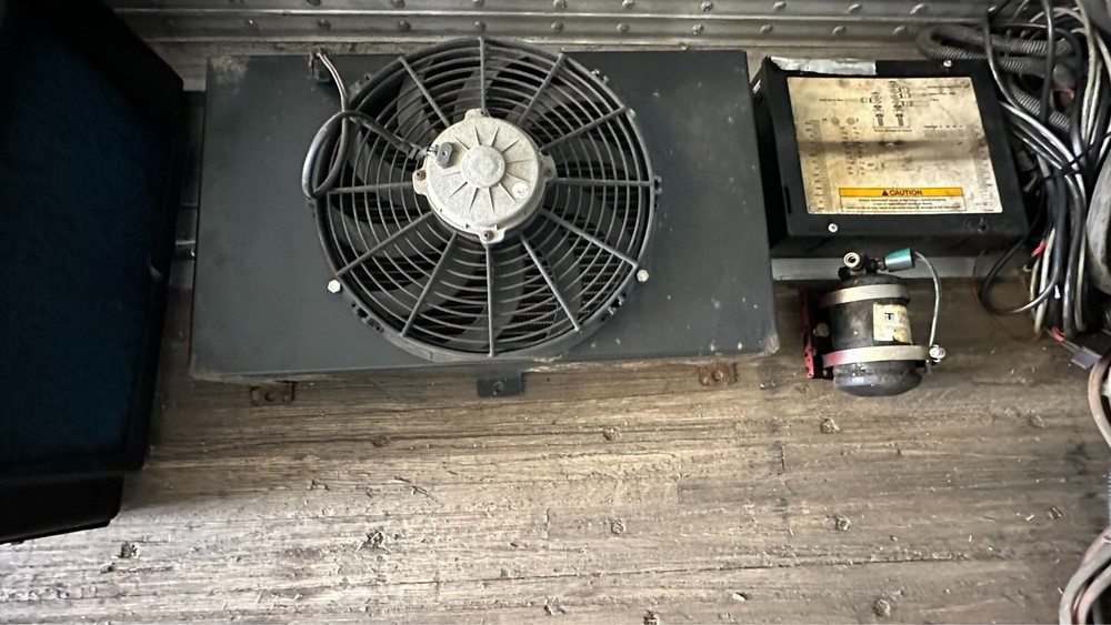 Thermo King Auxiliary Power Unit (APU)