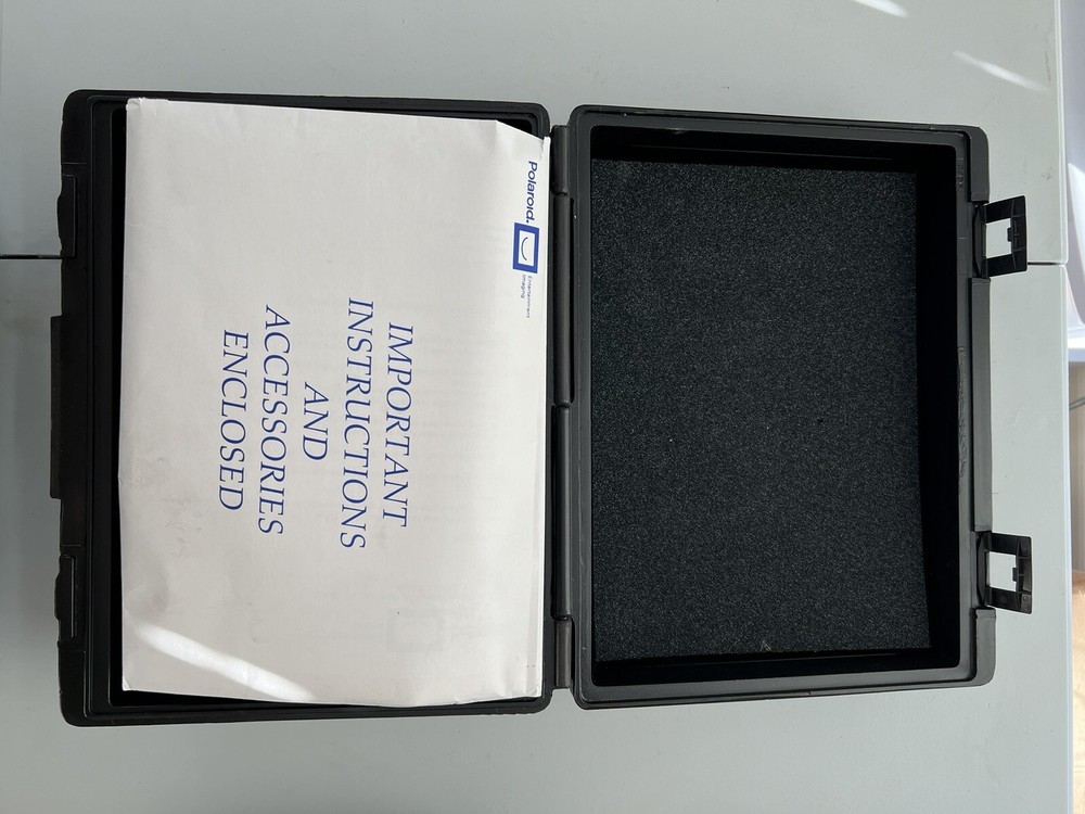 Polaroid PhotoMagicSystem 2 Camera With Case Used