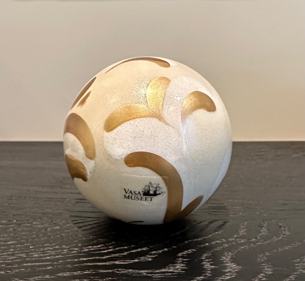 Paradis Verkstan Öland Sweden Ceramic Decorative Egg Hand Painted