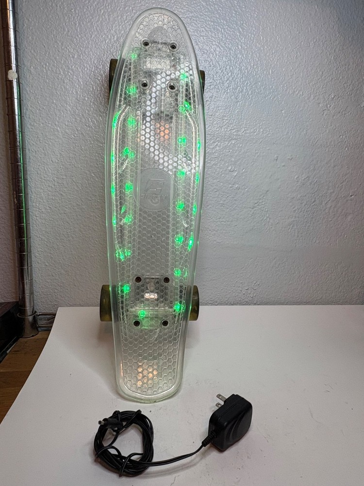 Clipton Led Light Up Skateboard Clear. Deck And Wheels Light Up. Tested Working