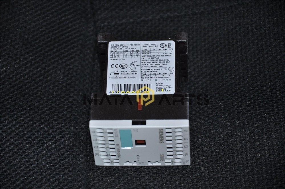 1PCS 3RT1017-2KB42 DC Contactor SIEMENS NEW