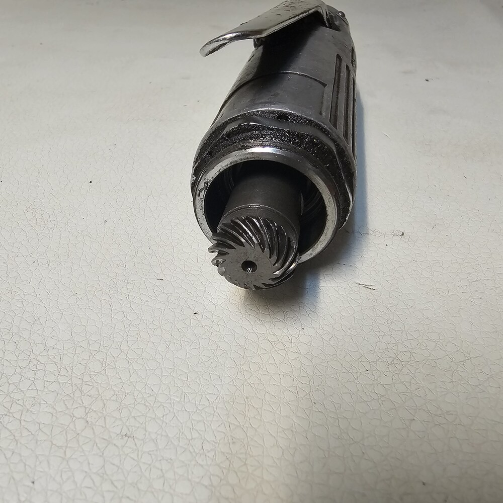 BLUEPOINT PNEUMATIC 90 PSI MAX ANGLE GRINDER