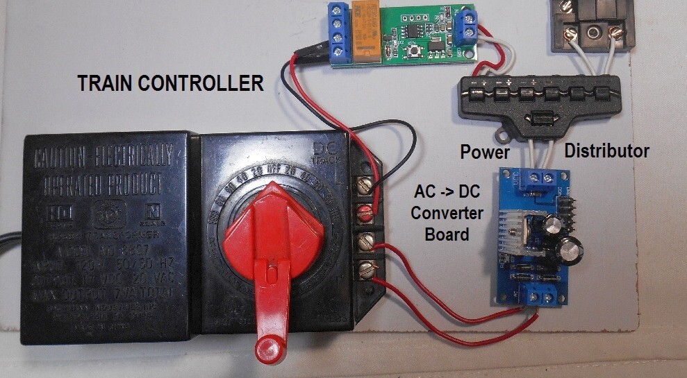 Voltage Regulator for model train controller AC : Input 12-24VAC output 9VDC