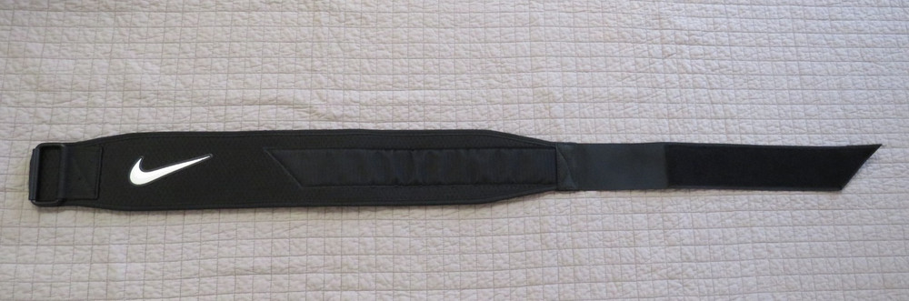Nike Strength Training Belt 3.0 Nylon Hook & Loop Closure Black White Size M