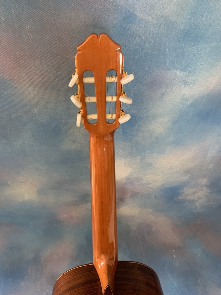 Raimundo Classical Guitar 146