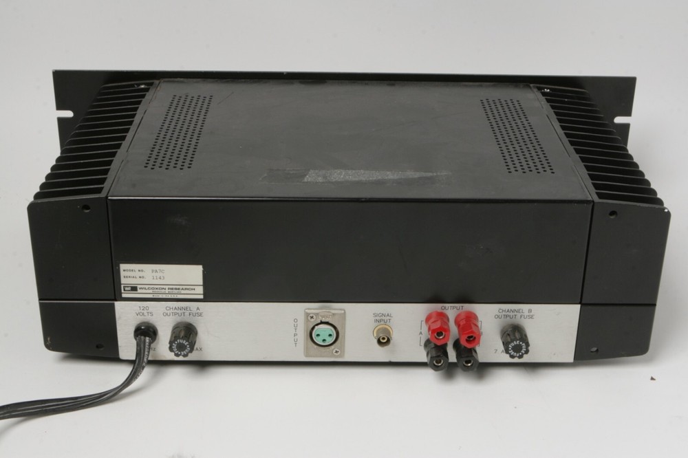 Wilcoxon Research Model PA7C Power Amplifier